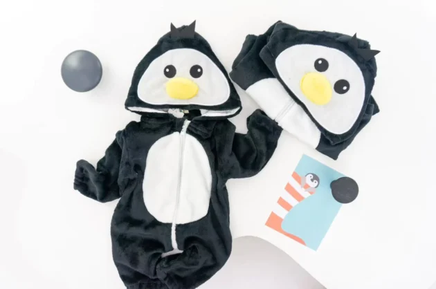 Cartoon Rompers Penguin